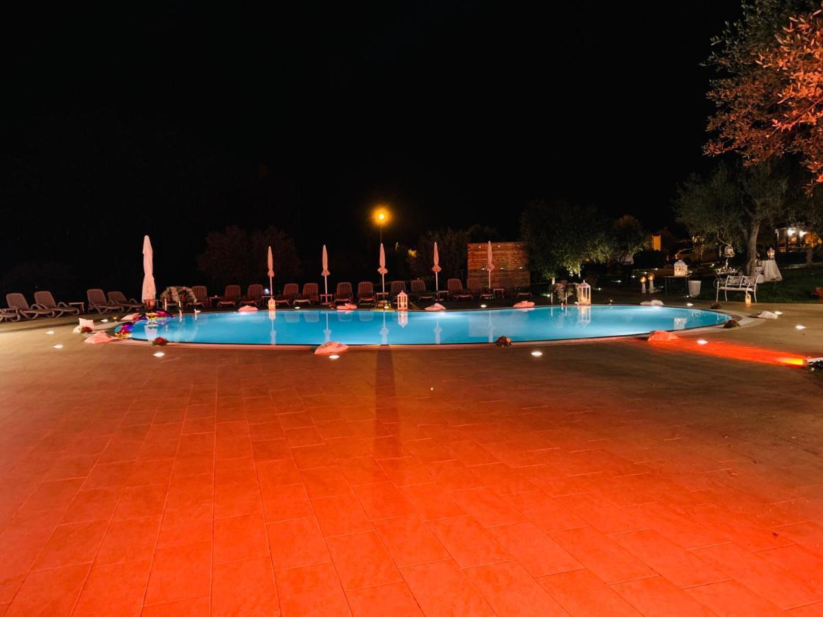 Agriturismo Il Castagneto Padula Exterior photo