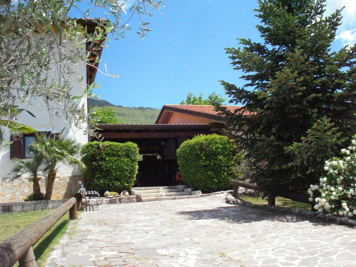 Agriturismo Il Castagneto Padula Exterior photo
