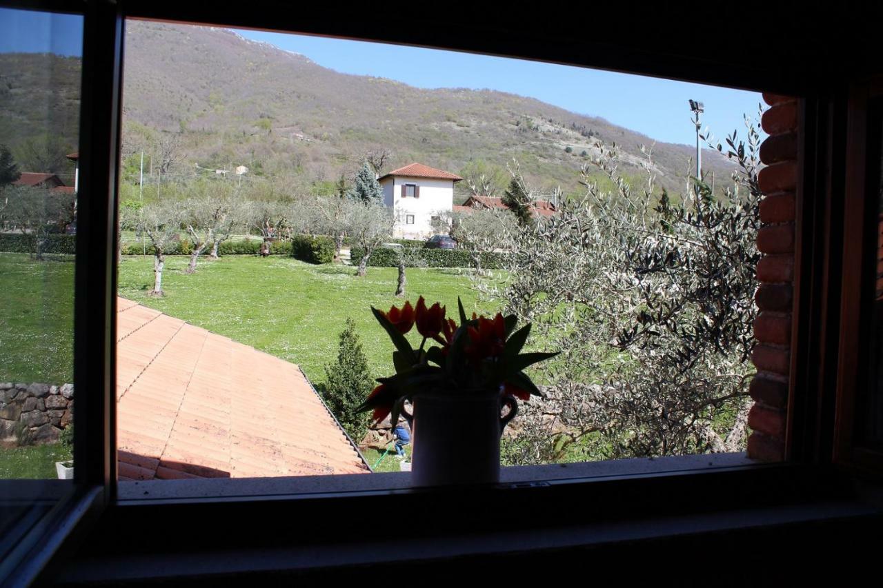 Agriturismo Il Castagneto Padula Exterior photo