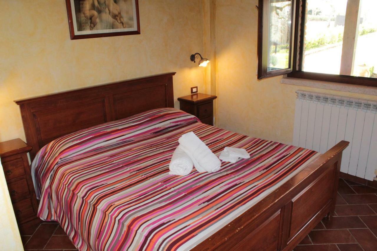 Agriturismo Il Castagneto Padula Exterior photo